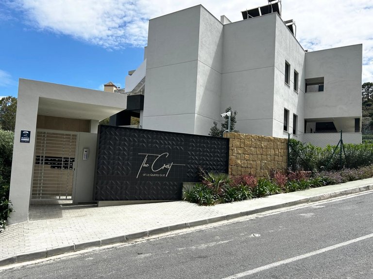 Apartment for Sale in La Quinta, Malaga 16