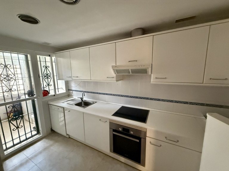 Villa for Sale in Elviria, Malaga 28