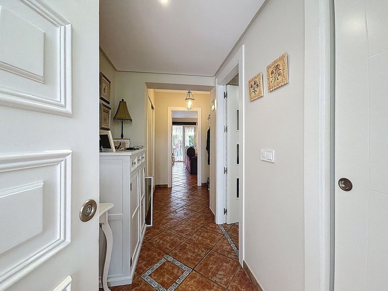Villa for Sale in Nagüeles, Malaga 12