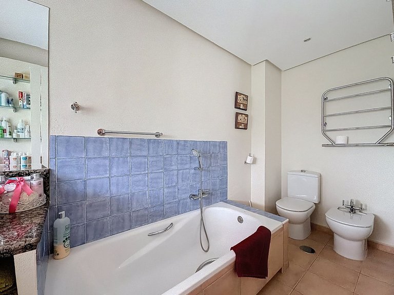 Villa for Sale in Nagüeles, Malaga 34