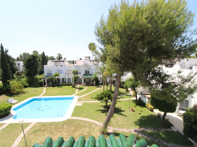 Villa for Sale in Nueva Andalucía, Malaga 12
