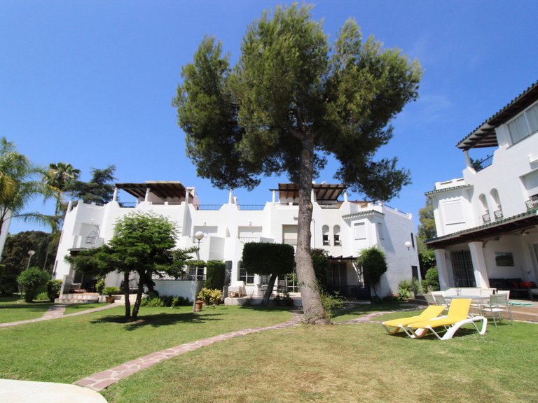 Villa for Sale in Nueva Andalucía, Malaga 15