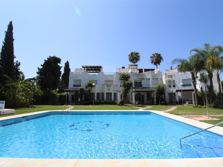 Villa for Sale in Nueva Andalucía, Malaga 2