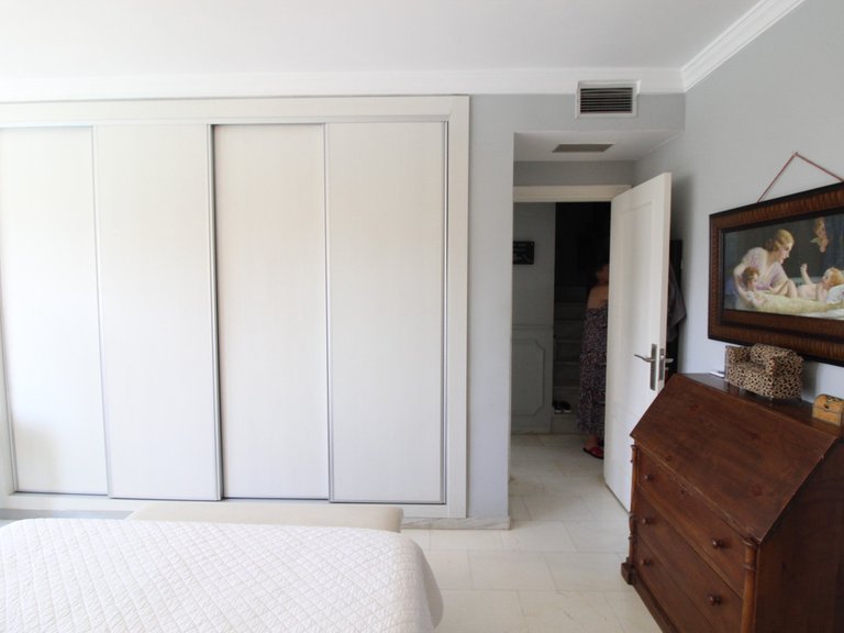 Villa for Sale in Nueva Andalucía, Malaga 24
