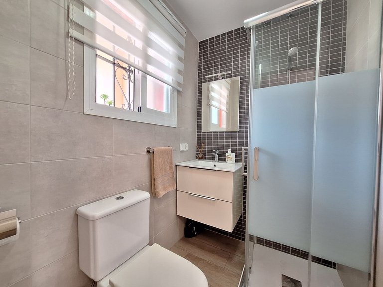 Villa for Sale in Estepona, Malaga 11