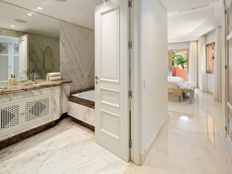 Apartment for Sale in Marbella, Malaga 21