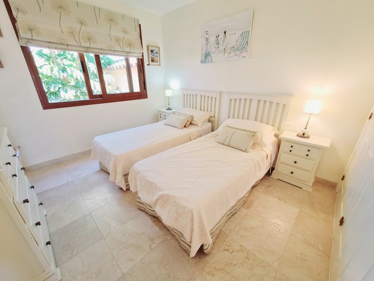 Apartment for Sale in New Golden Mile, Malaga 10