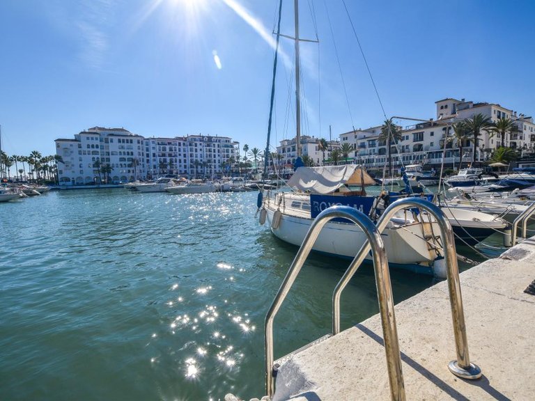 Apartment for Sale in La Duquesa, Malaga 24