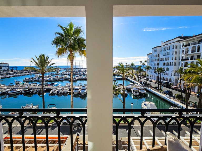 Apartment for Sale in La Duquesa, Malaga 7