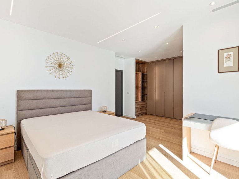 Villa for Sale in El Paraiso, Malaga 19