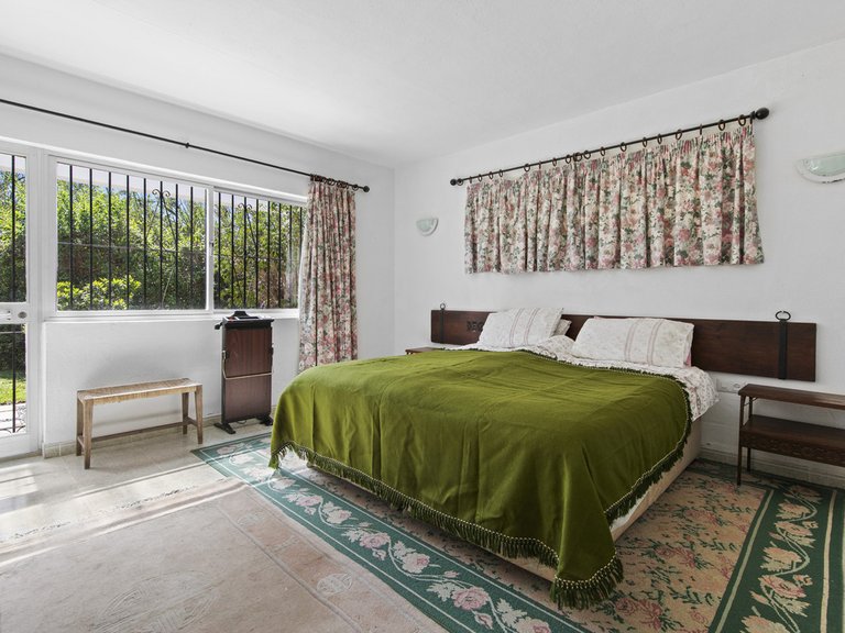 Villa for Sale in Guadalmina Baja, Malaga 16