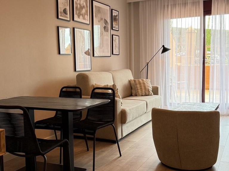 Apartment for Sale in El Paraiso, Malaga 3