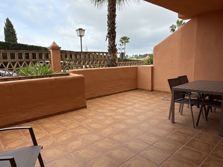 Apartment for Sale in El Paraiso, Malaga 9