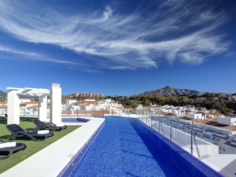 Apartment for Sale in Nueva Andalucía, Malaga 2