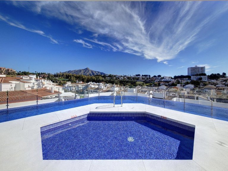 Apartment for Sale in Nueva Andalucía, Malaga 3
