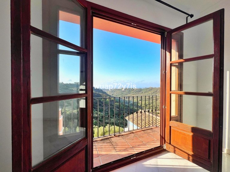 Villa for Sale in Benahavís, Malaga 15