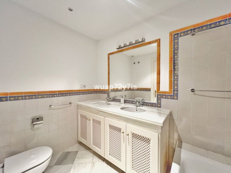 Villa for Sale in Benahavís, Malaga 24