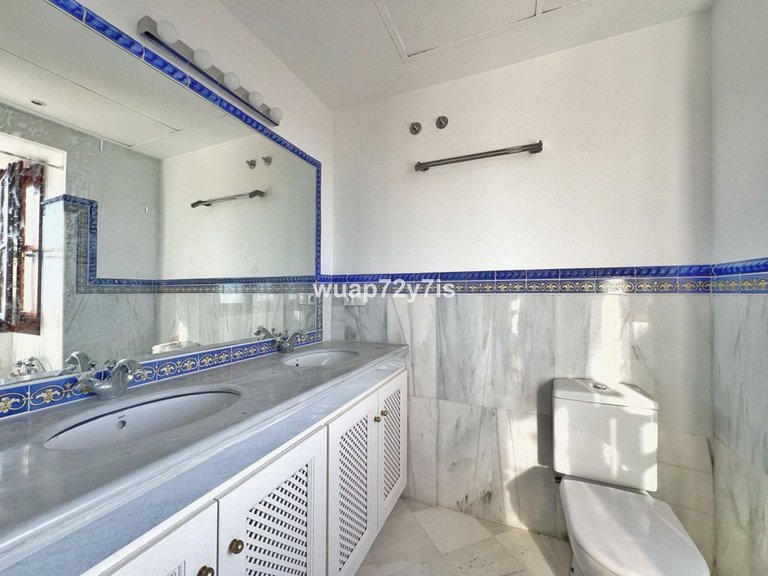 Villa for Sale in Benahavís, Malaga 27