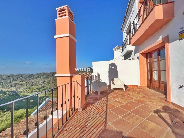 Villa for Sale in Benahavís, Malaga 29