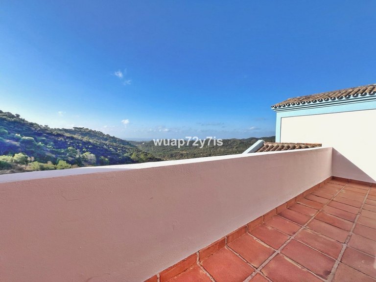 Villa for Sale in Benahavís, Malaga 32