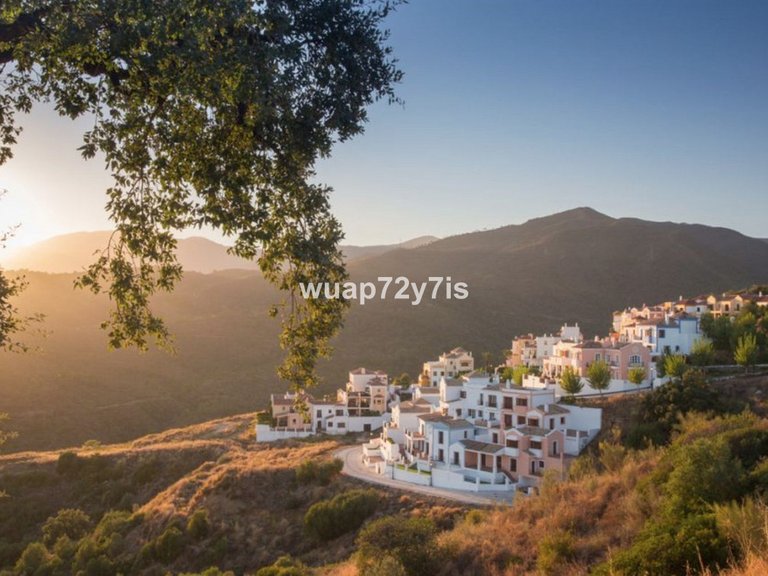 Villa for Sale in Benahavís, Malaga 35