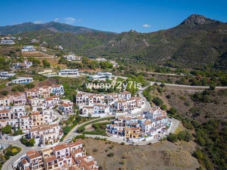 Villa for Sale in Benahavís, Malaga 36