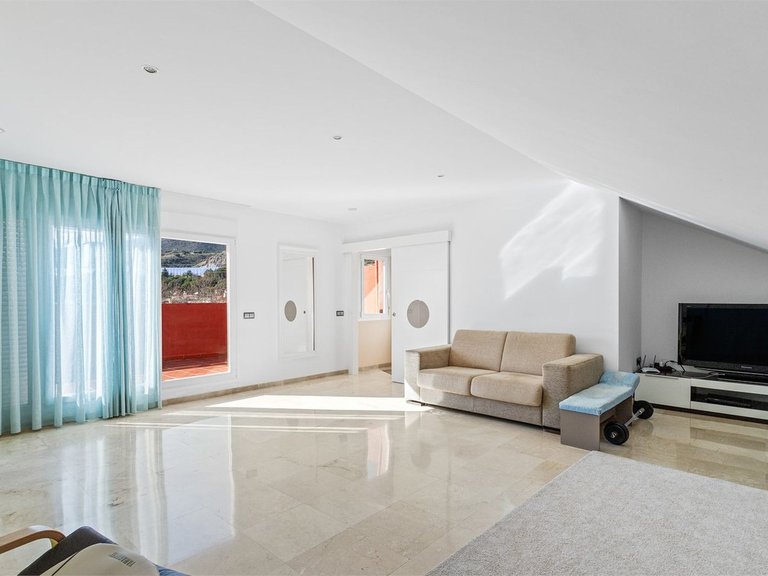 Villa for Sale in Benalmadena, Malaga 13