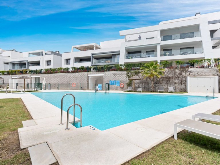 Penthouse for Sale in Estepona, Malaga 1