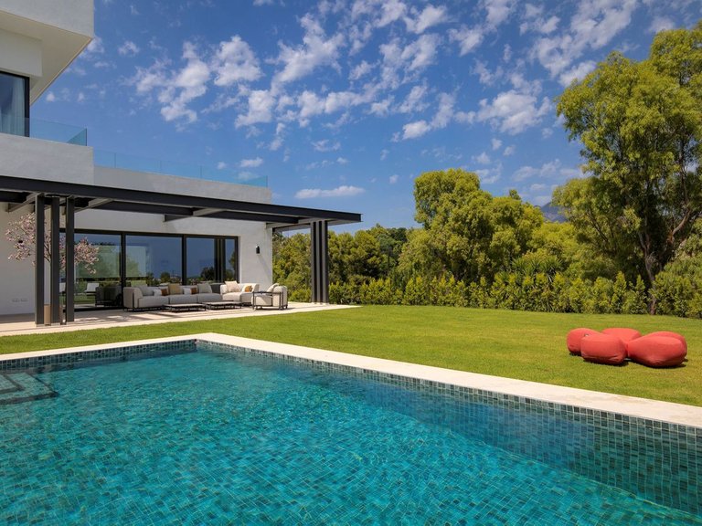 Villa for Sale in Benahavís, Malaga 3