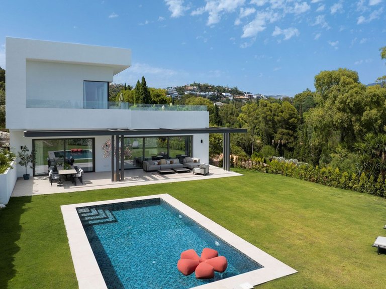 Villa for Sale in Benahavís, Malaga 37