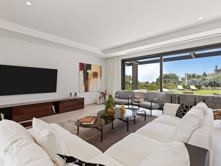 Villa for Sale in Benahavís, Malaga 5