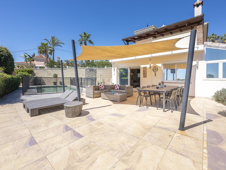 Villa for Sale in Estepona, Malaga 17