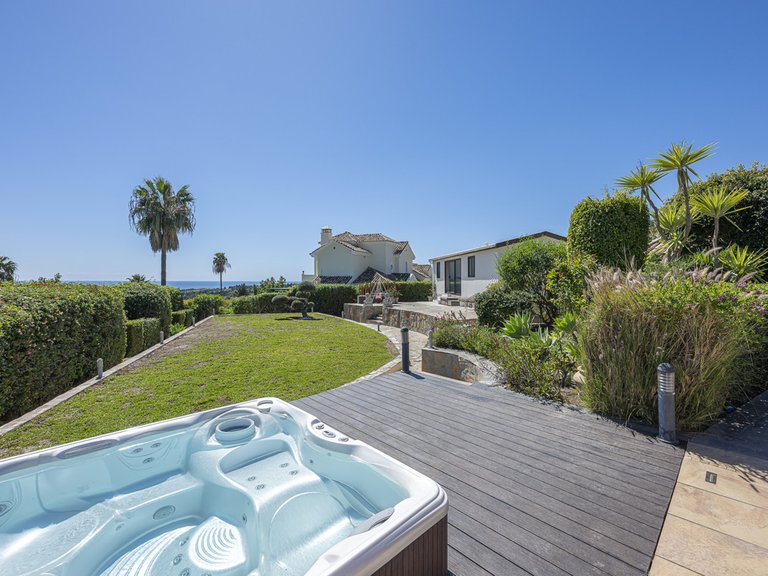 Villa for Sale in Estepona, Malaga 20