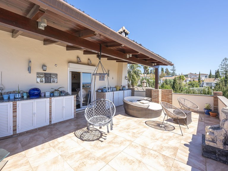 Villa for Sale in Estepona, Malaga 26