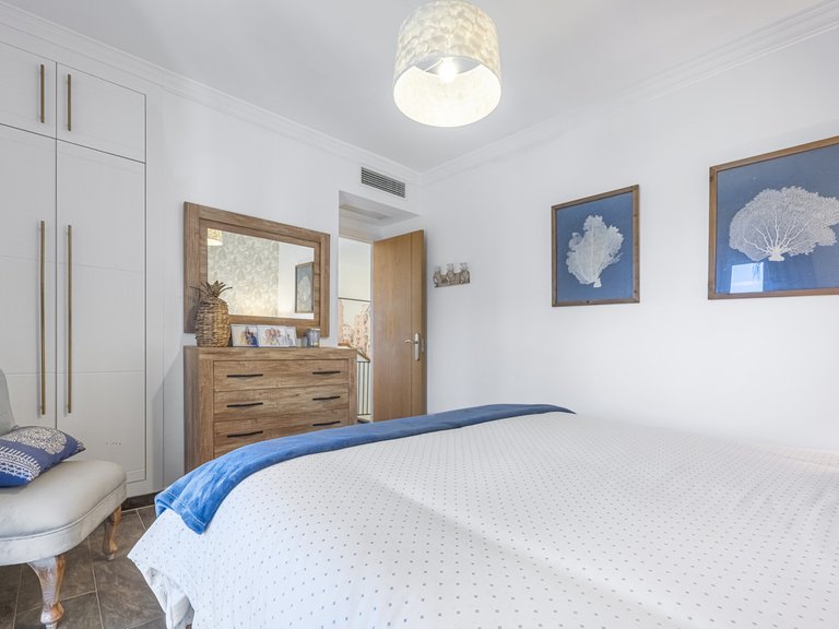 Villa for Sale in Estepona, Malaga 31