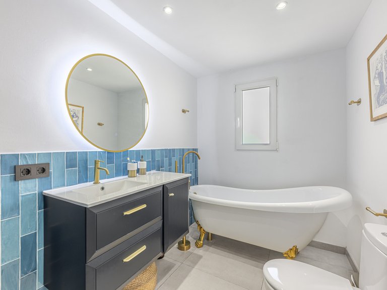Villa for Sale in Estepona, Malaga 36