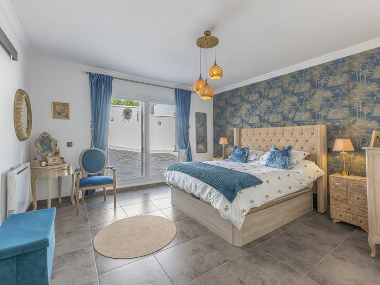 Villa for Sale in Estepona, Malaga 37
