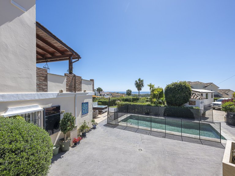 Villa for Sale in Estepona, Malaga 4
