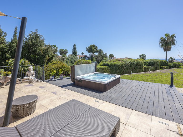 Villa for Sale in Estepona, Malaga 43