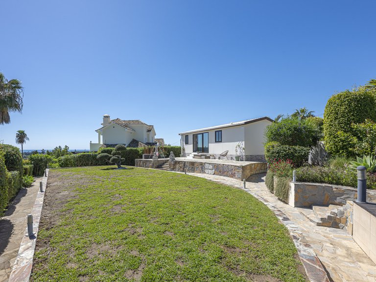 Villa for Sale in Estepona, Malaga 48
