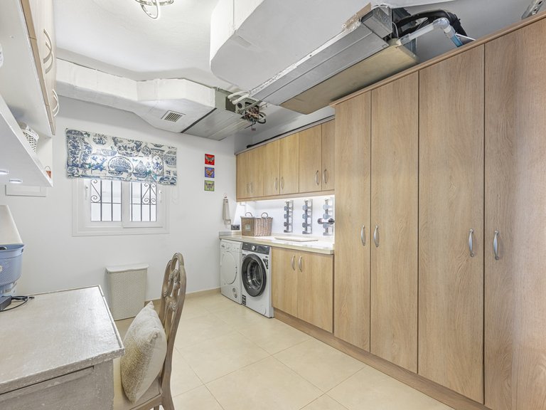 Villa for Sale in Estepona, Malaga 66