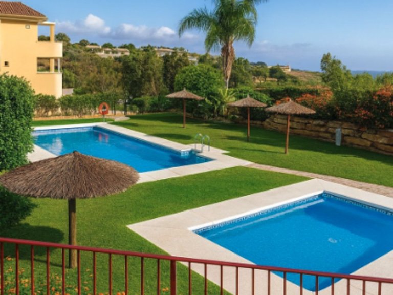 Apartment for Sale in La Duquesa, Malaga 2