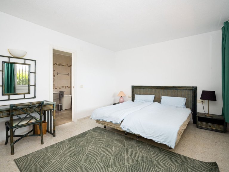 Villa for Sale in Elviria, Malaga 14