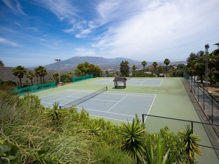 Villa for Sale in Elviria, Malaga 23