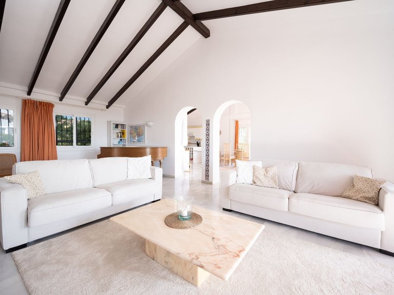 Villa for Sale in Elviria, Malaga 9
