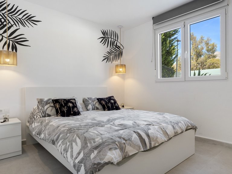Villa for Sale in Nueva Andalucía, Malaga 11