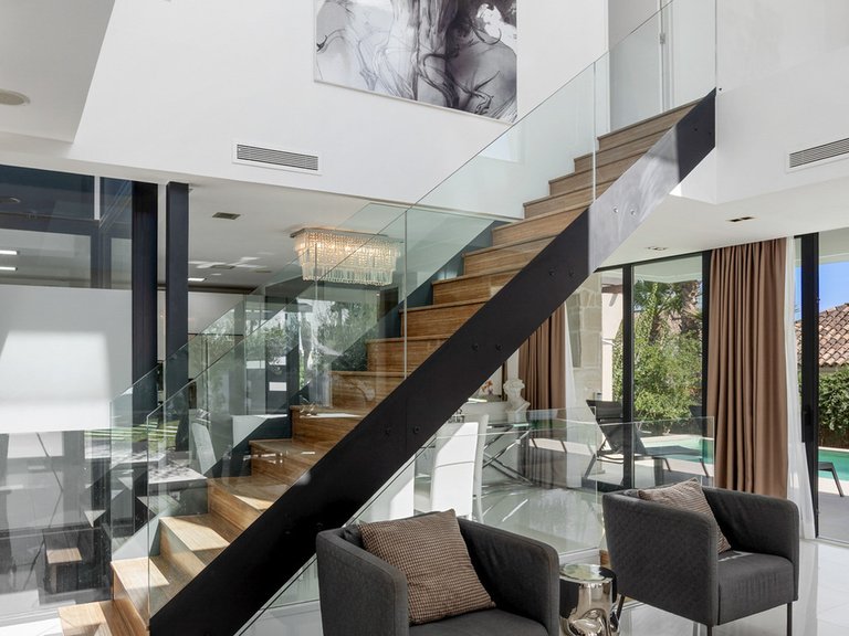 Villa for Sale in Nueva Andalucía, Malaga 13