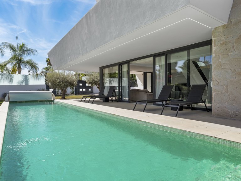 Villa for Sale in Nueva Andalucía, Malaga 2