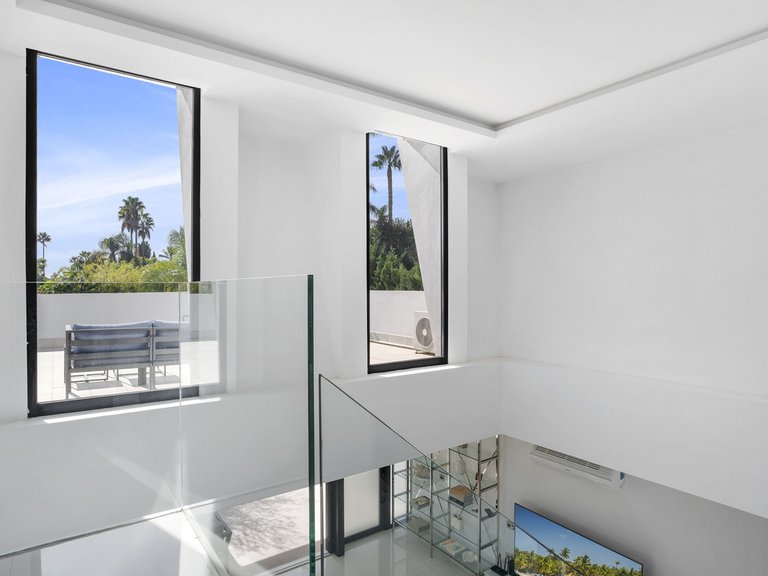 Villa for Sale in Nueva Andalucía, Malaga 21