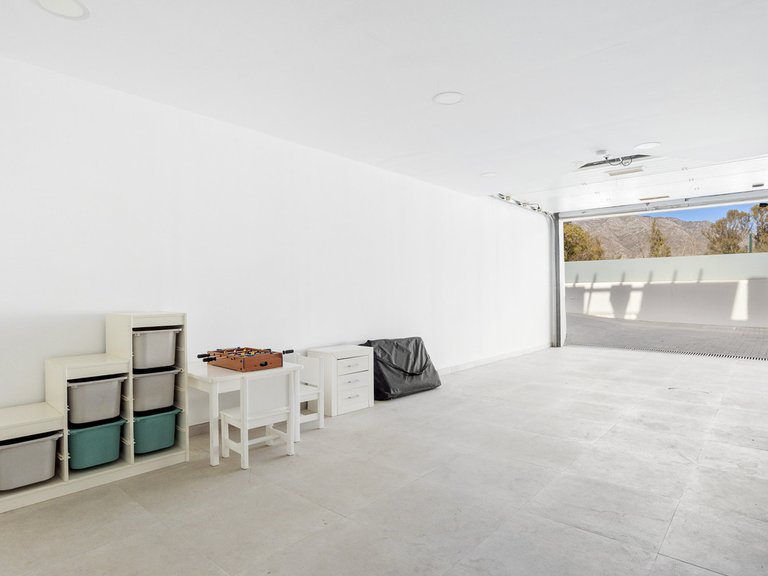 Villa for Sale in Nueva Andalucía, Malaga 35